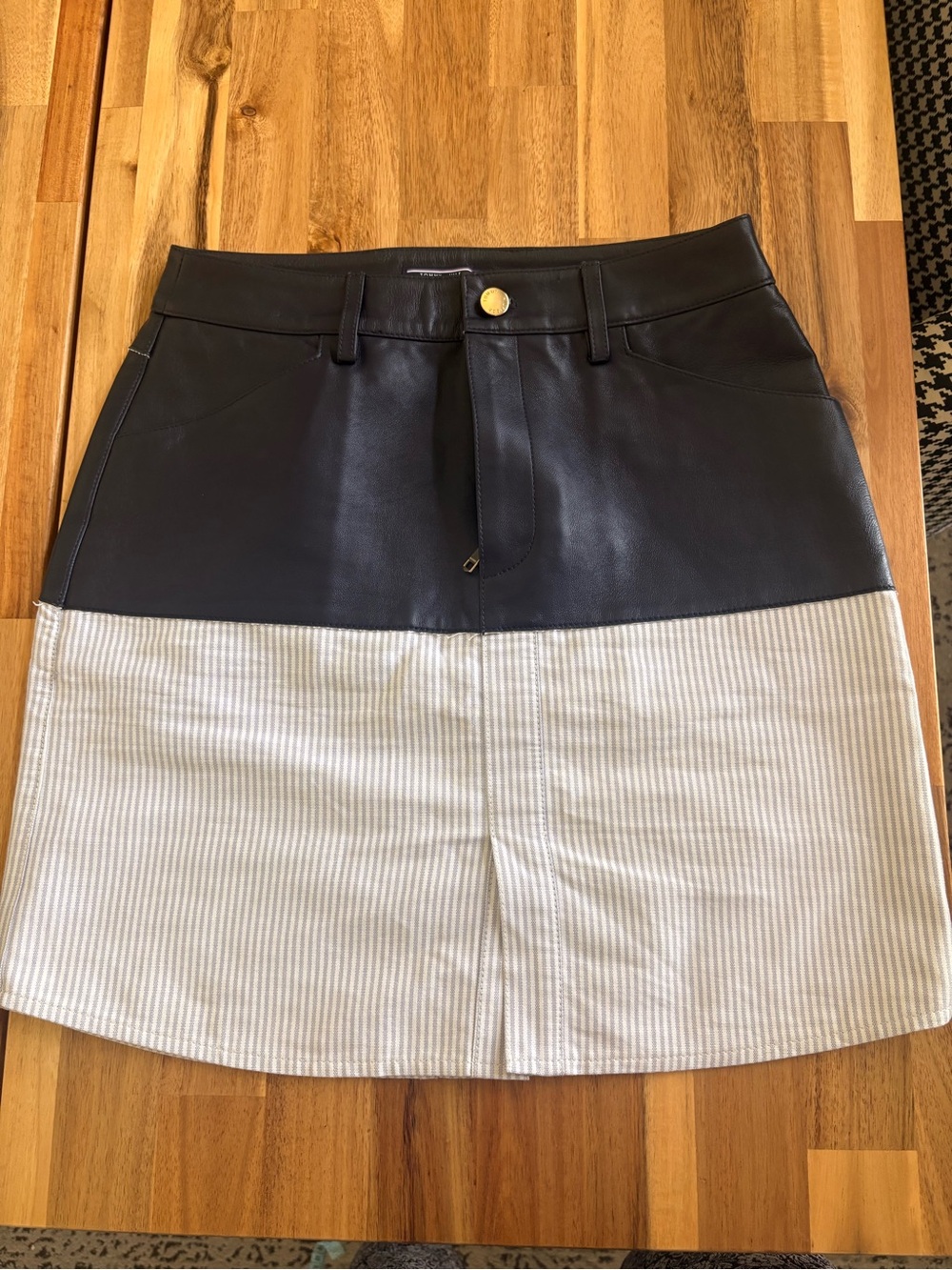Rare Tommy Hilfiger sample lamb Leather and White Pinstripe Two-Tone Mini skirt - Picture 11 of 13